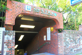 地下鉄丸太町駅