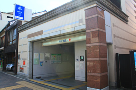 地下鉄東山駅