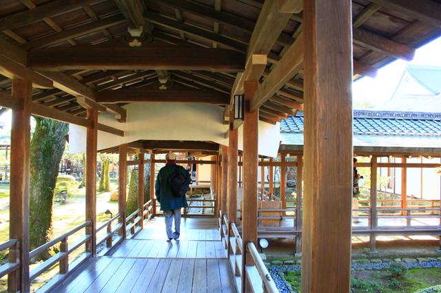 村雨の廊下