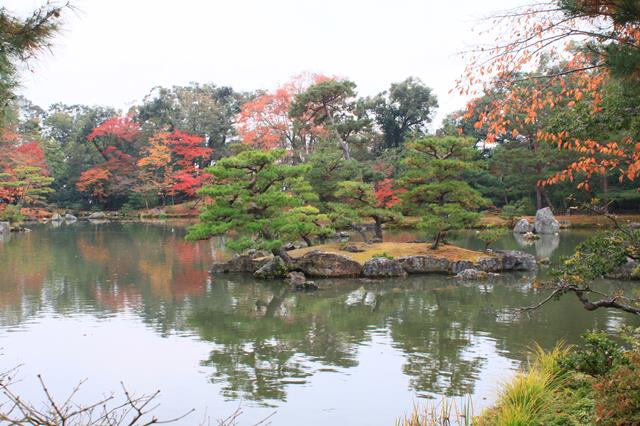 入亀島