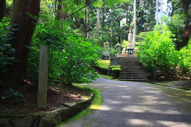 宮御墓参拝道