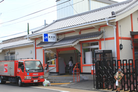 JR稲荷駅