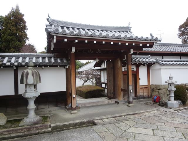 霊雲院