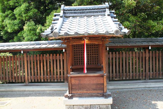 三社(厳島社・住吉社・厳島社)