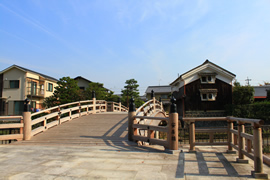 安居橋(たいこ橋)