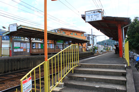 叡山八幡前駅