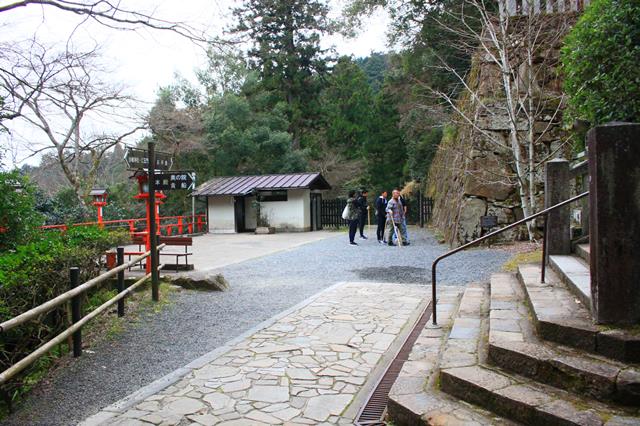 広場(分岐点)